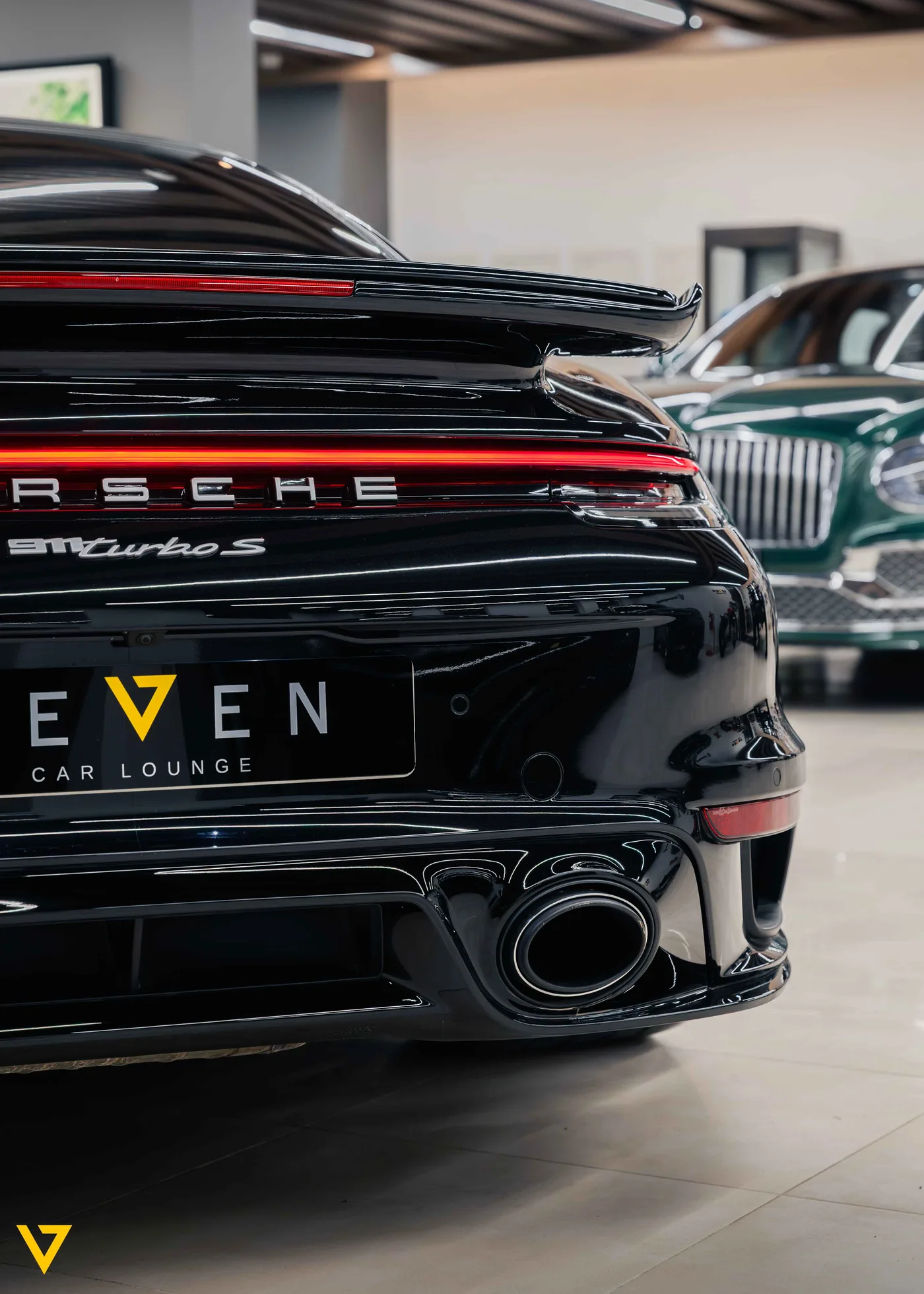 Porsche 911 Turbo S angeboten von einem Supersportwagenhändler in Riyadh, Saudi-Arabien, Foto 17 von 20