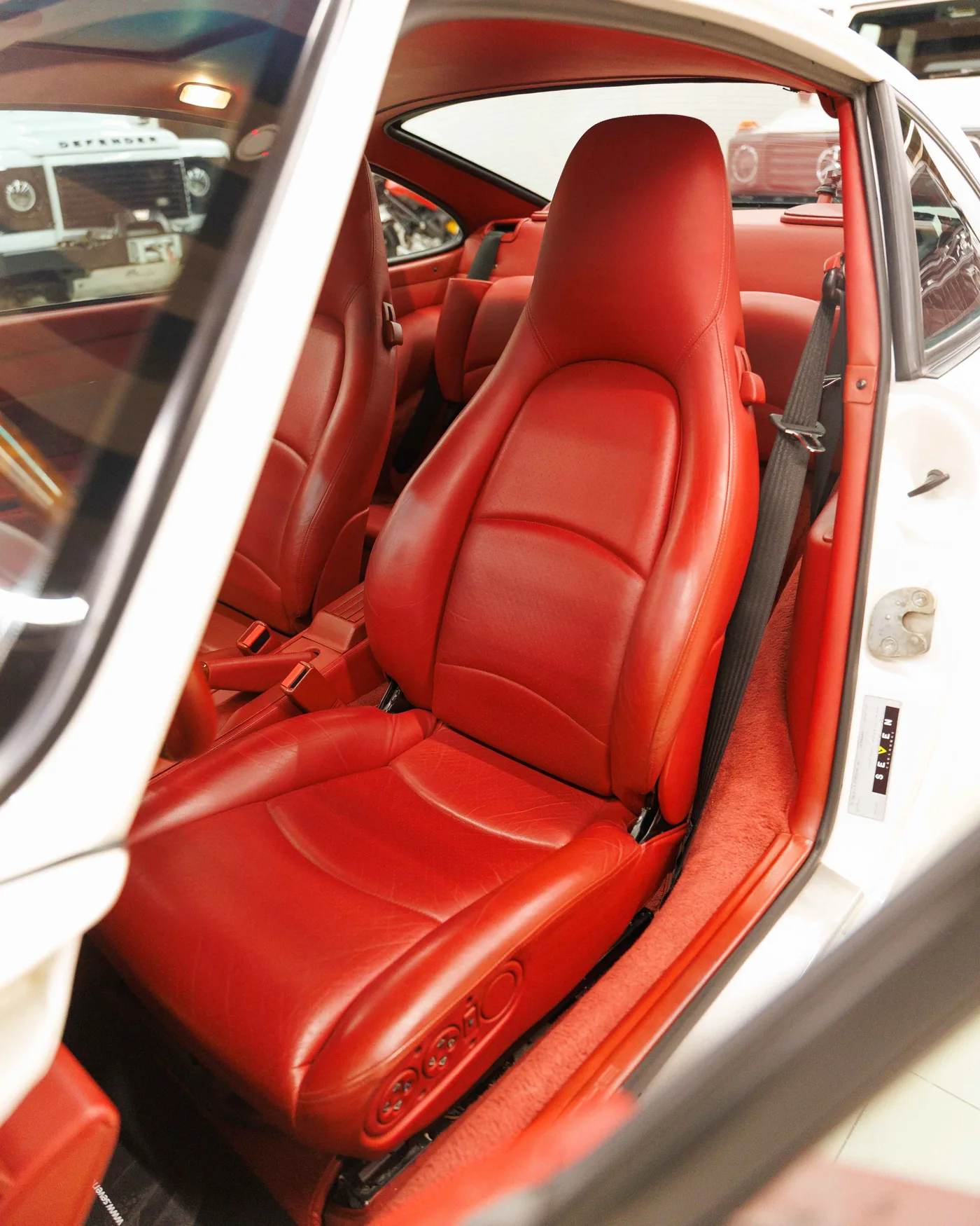 Porsche 911 Turbo proposée par un spécialiste de la supercar à Riyadh, Arabie saoudite, photo 5 sur 16