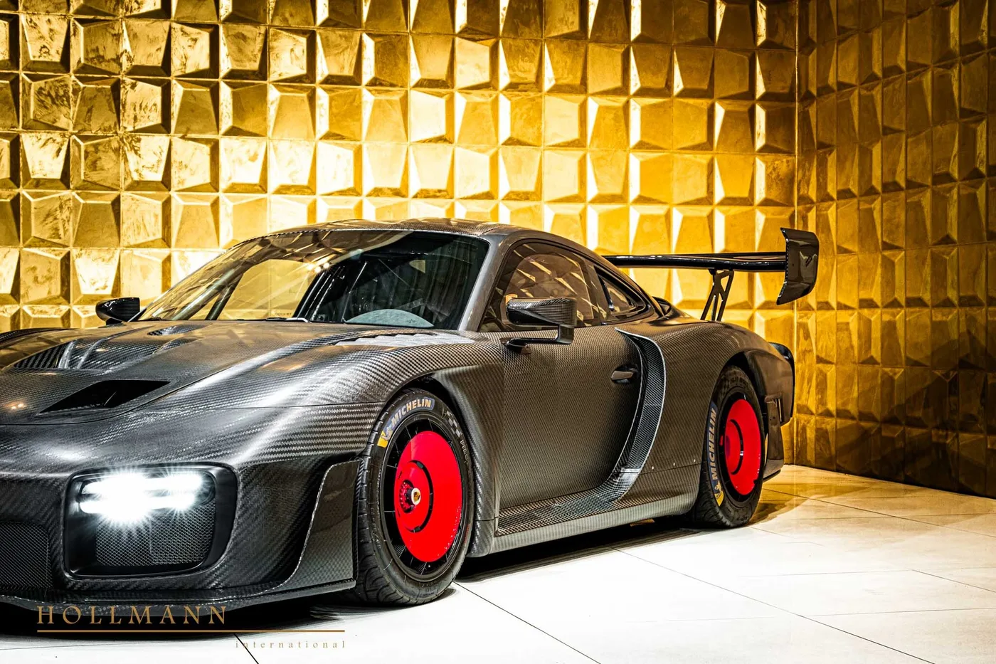 Porsche 935 proposée par un concessionnaire spécialisé à Stuhr, Allemagne, photo 5 sur 8