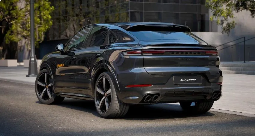 Porsche Cayenne E-Hybrid Coupé Black Edition, 3/6