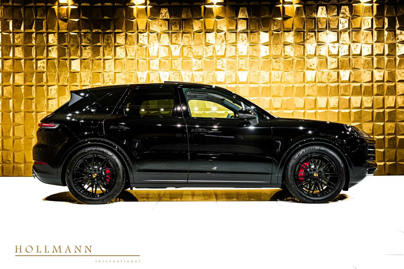 Porsche Cayenne S facelift offered by a specialist dealer in Stuhr, Germany, photo 8 of 8