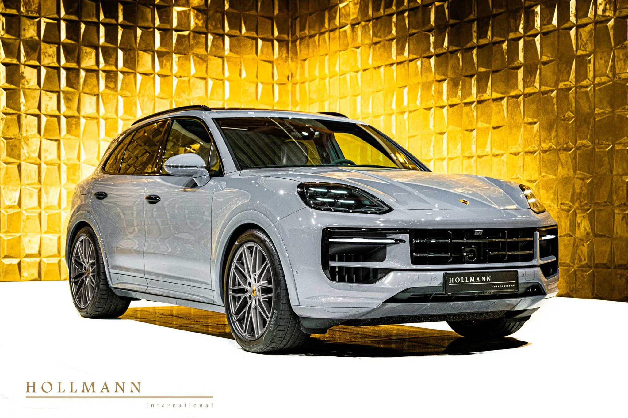Porsche Cayenne S facelift proposée par un concessionnaire spécialisé à Stuhr, Allemagne, photo principale