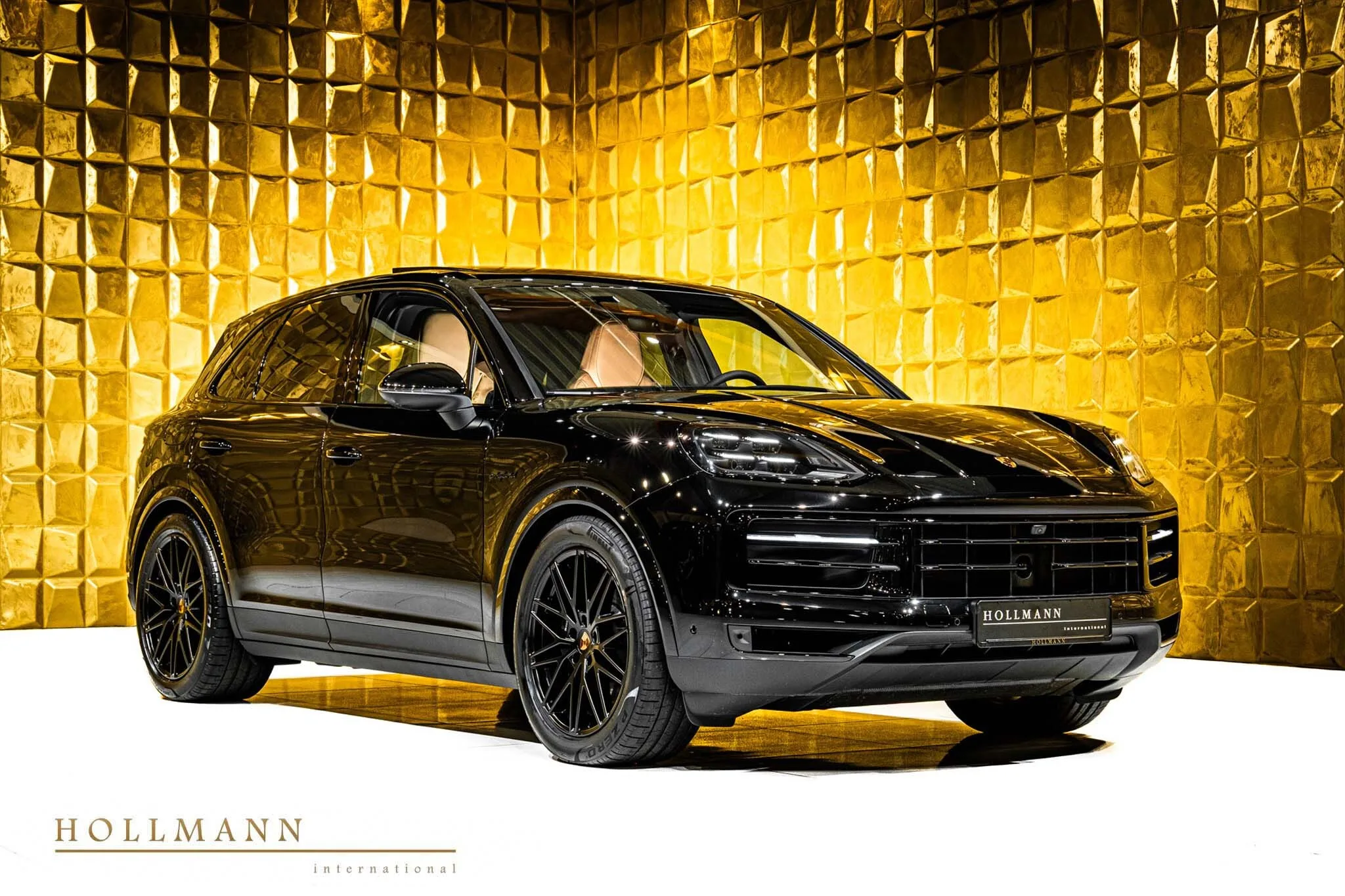 Porsche Cayenne E-Hybrid, facelift angeboten von einem Fachhändler in Stuhr, Deutschland, Hauptfoto