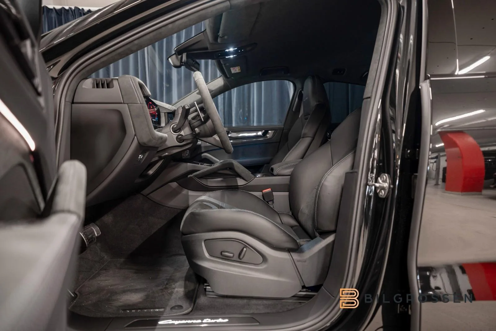 Porsche Cayenne Turbo E-Hybrid Coupé GT-Paket, 18/26