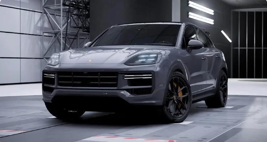 Porsche Cayenne Turbo E-Hybrid Coupé GT-Paket proposée par un concessionnaire spécialisé à Täby, Suède, photo principale