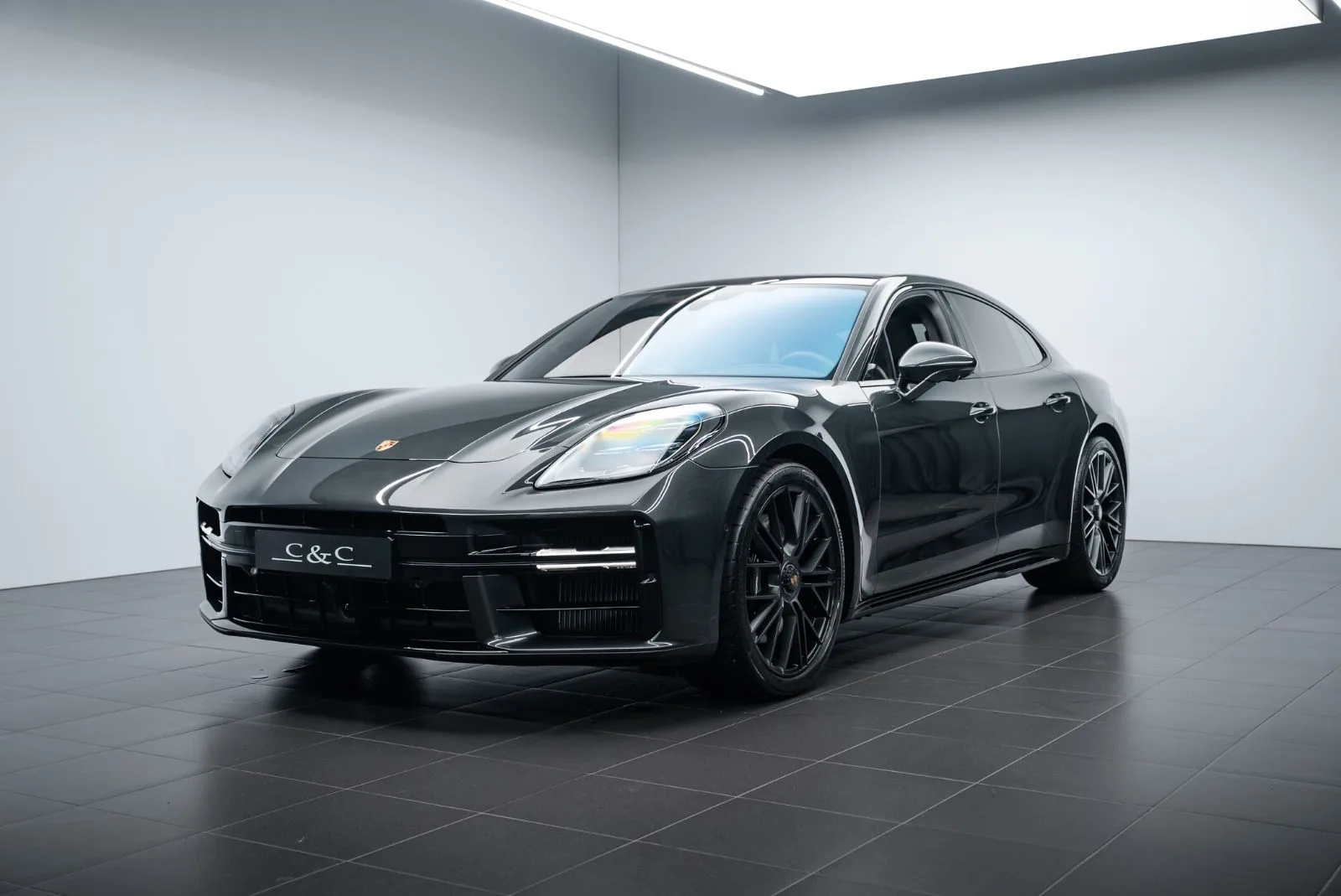 Porsche Panamera GTS offered by a specialist dealer in Putzbrunn, Germany, main photo