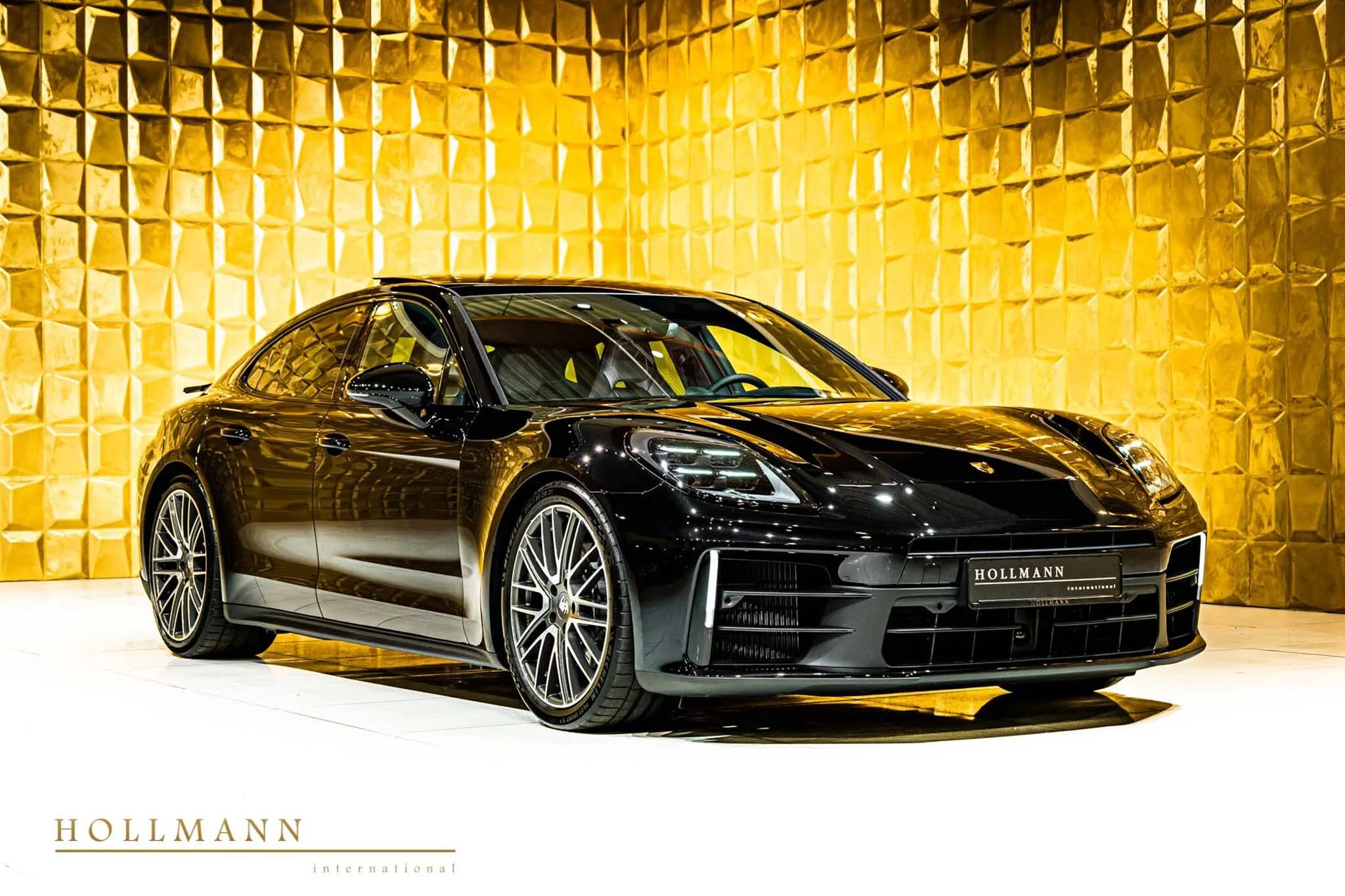 Porsche Panamera 4 angeboten von einem Fachhändler in Stuhr, Deutschland, Hauptfoto