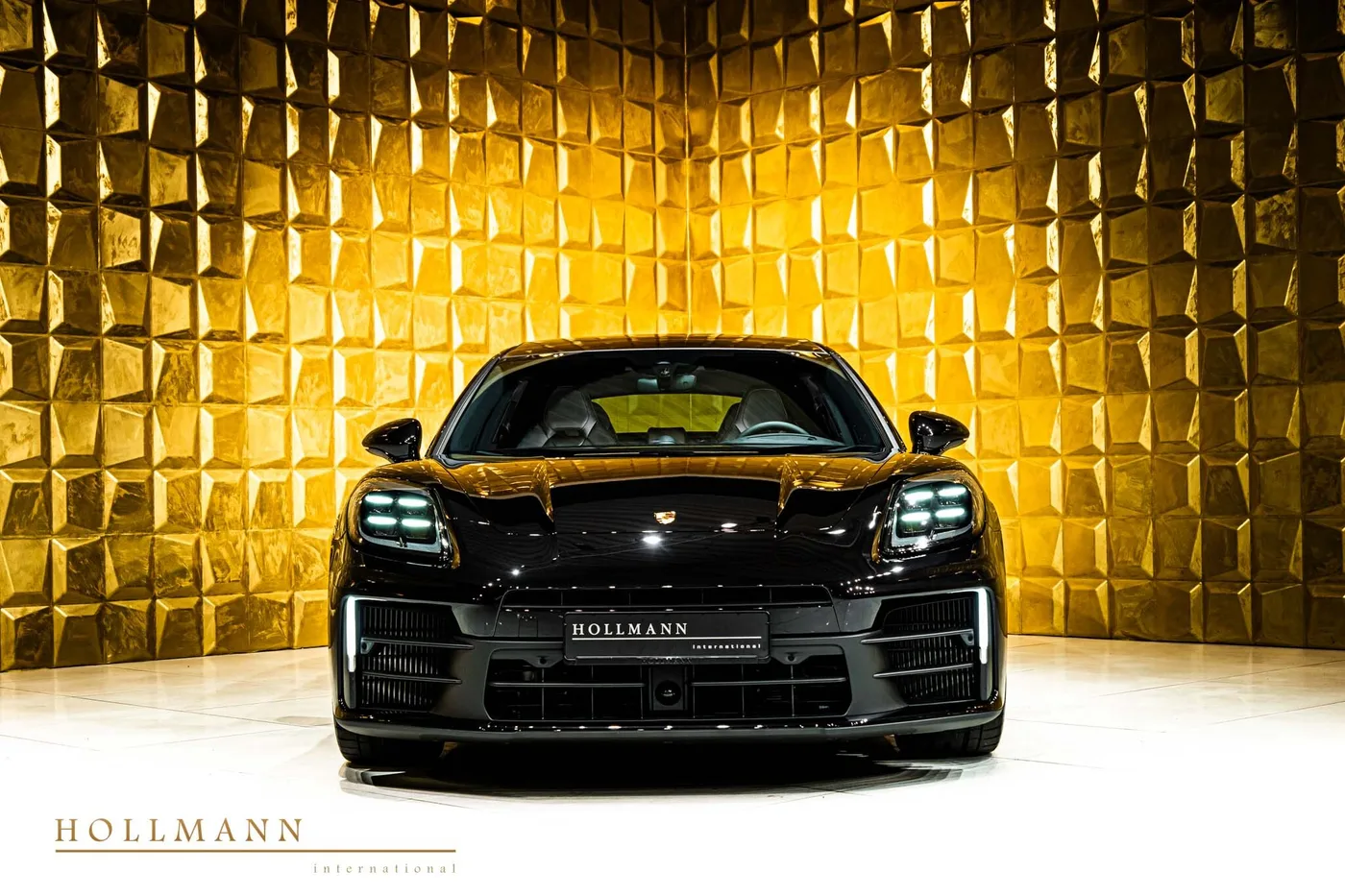 Porsche Panamera 4 proposée par un concessionnaire spécialisé à Stuhr, Allemagne, photo 7 sur 8