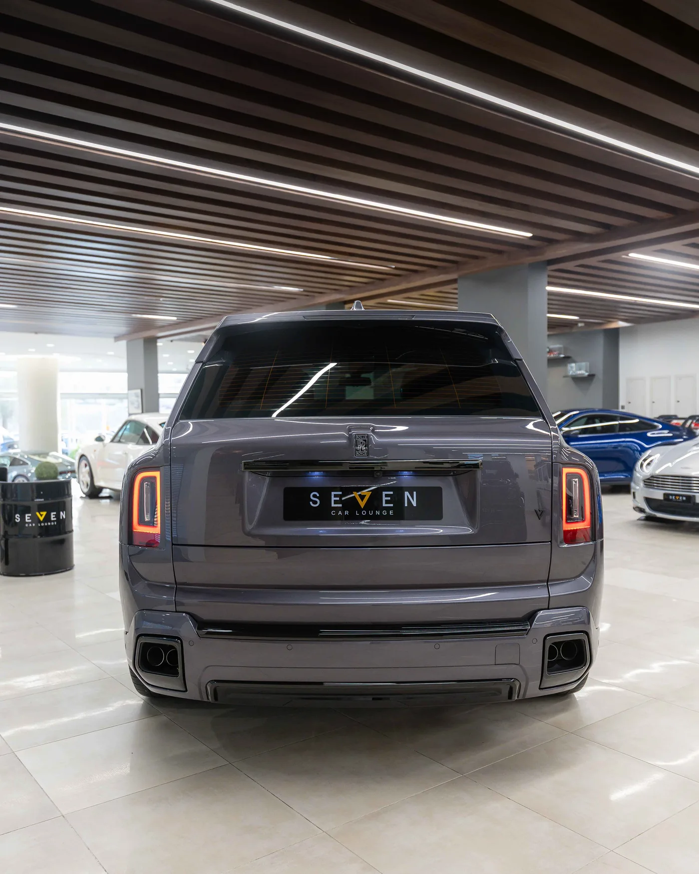 2027 Rolls-Royce Cullinan Black Badge angeboten von einem Supersportwagenhändler in Riyadh, Saudi-Arabien, Foto 6 von 19