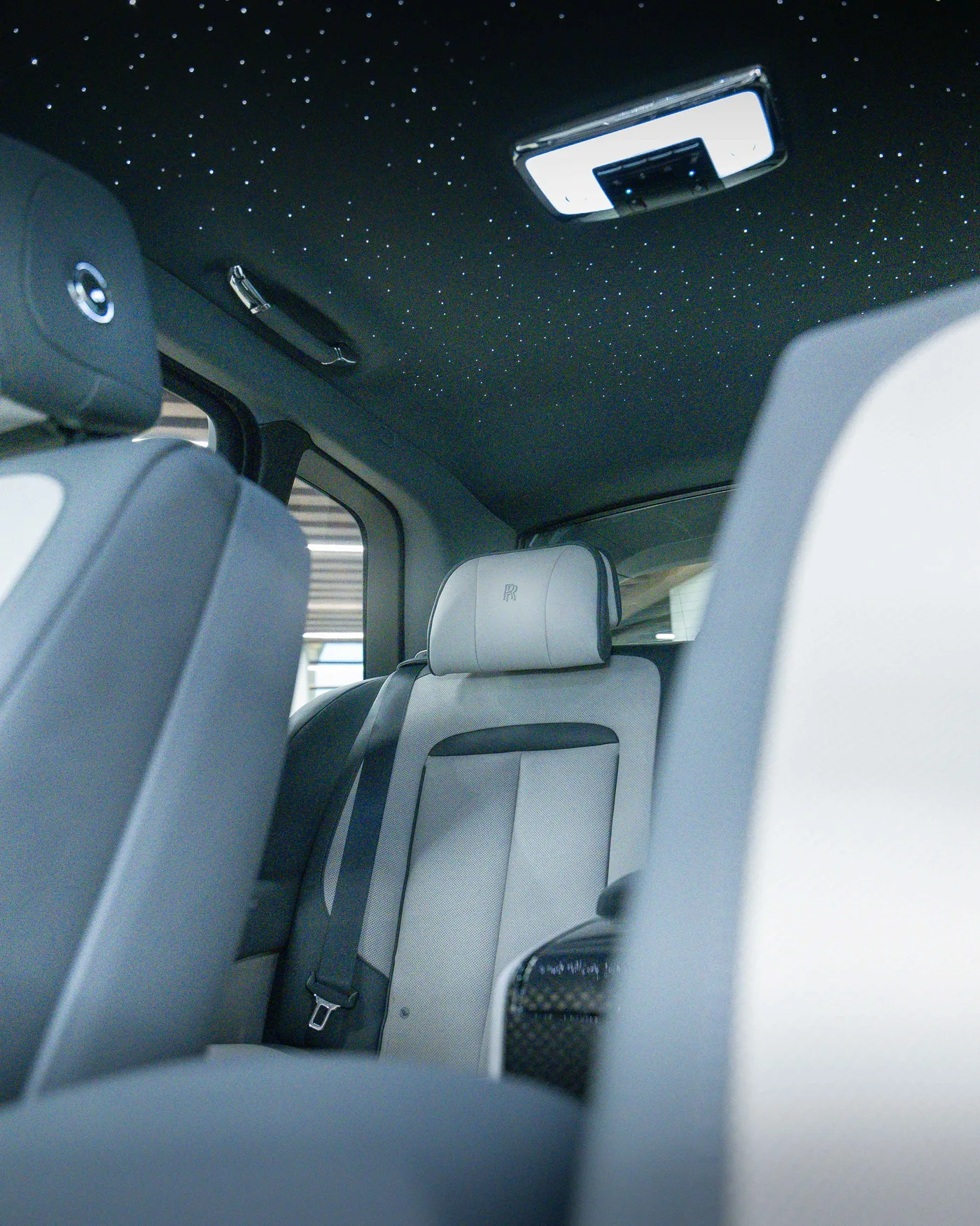 2027 Rolls-Royce Cullinan Black Badge angeboten von einem Supersportwagenhändler in Riyadh, Saudi-Arabien, Foto 11 von 19