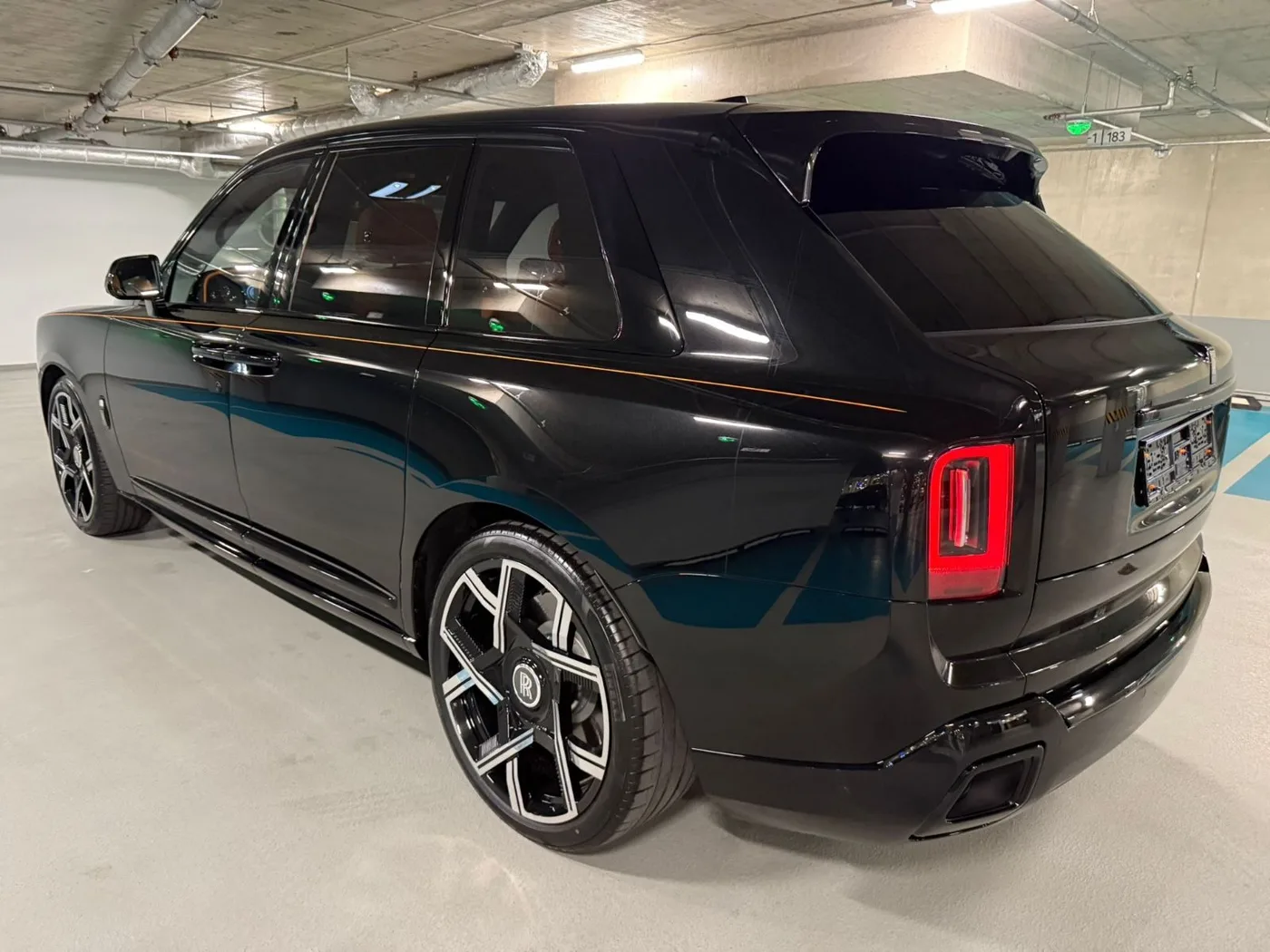 Rolls-Royce Cullinan offered by a specialist dealer in Putzbrunn, Germany, photo 2 of 10