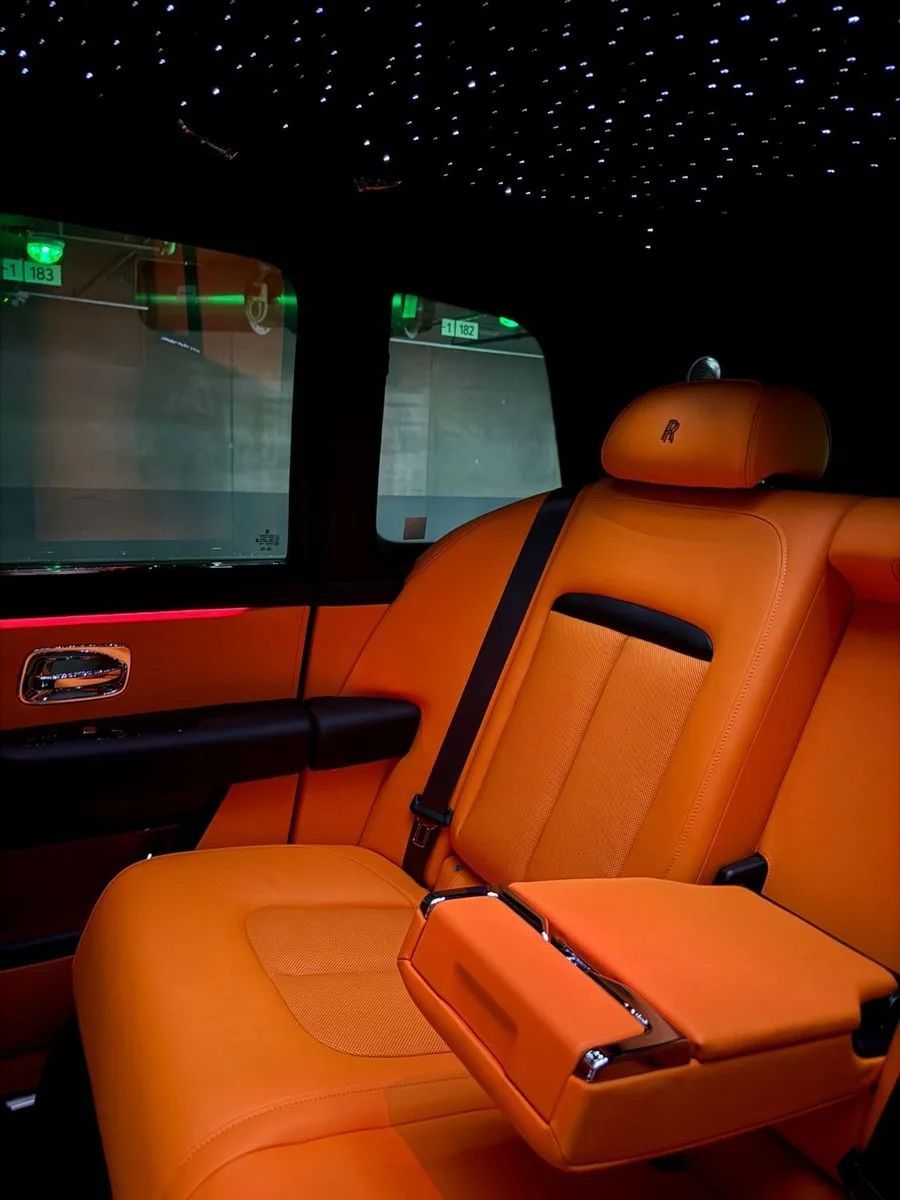 Rolls-Royce Cullinan offered by a specialist dealer in Putzbrunn, Germany, photo 9 of 10