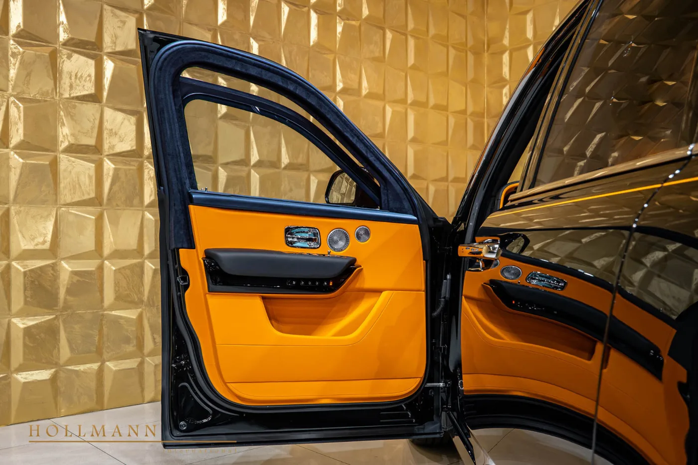 Rolls-Royce Cullinan armoured VR6, extended by 350 mm angeboten von einem Fachhändler in Stuhr, Deutschland, Foto 8 von 8
