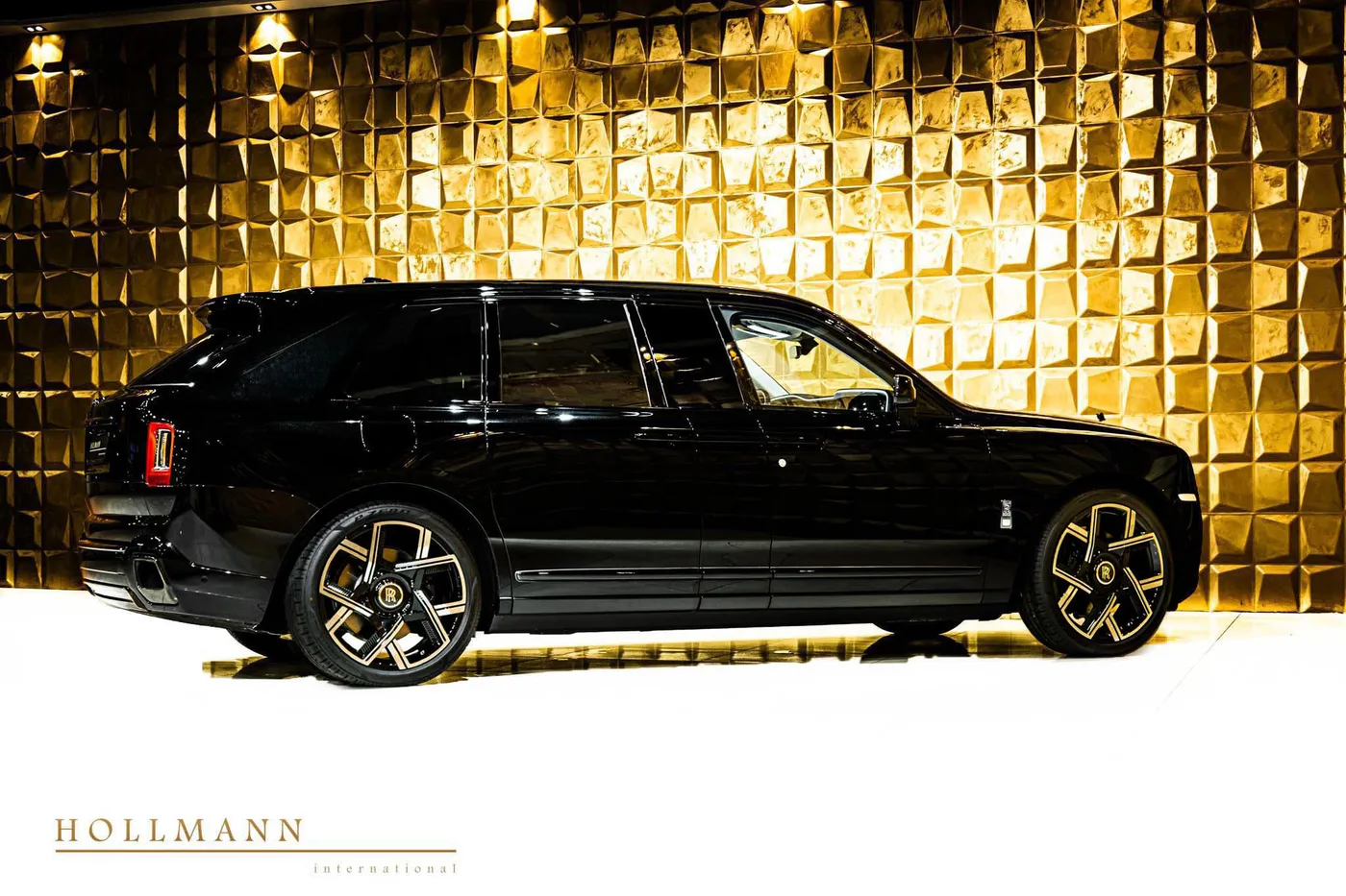 Rolls-Royce Cullinan stretched by 350 mm angeboten von einem Fachhändler in Stuhr, Deutschland, Foto 6 von 8