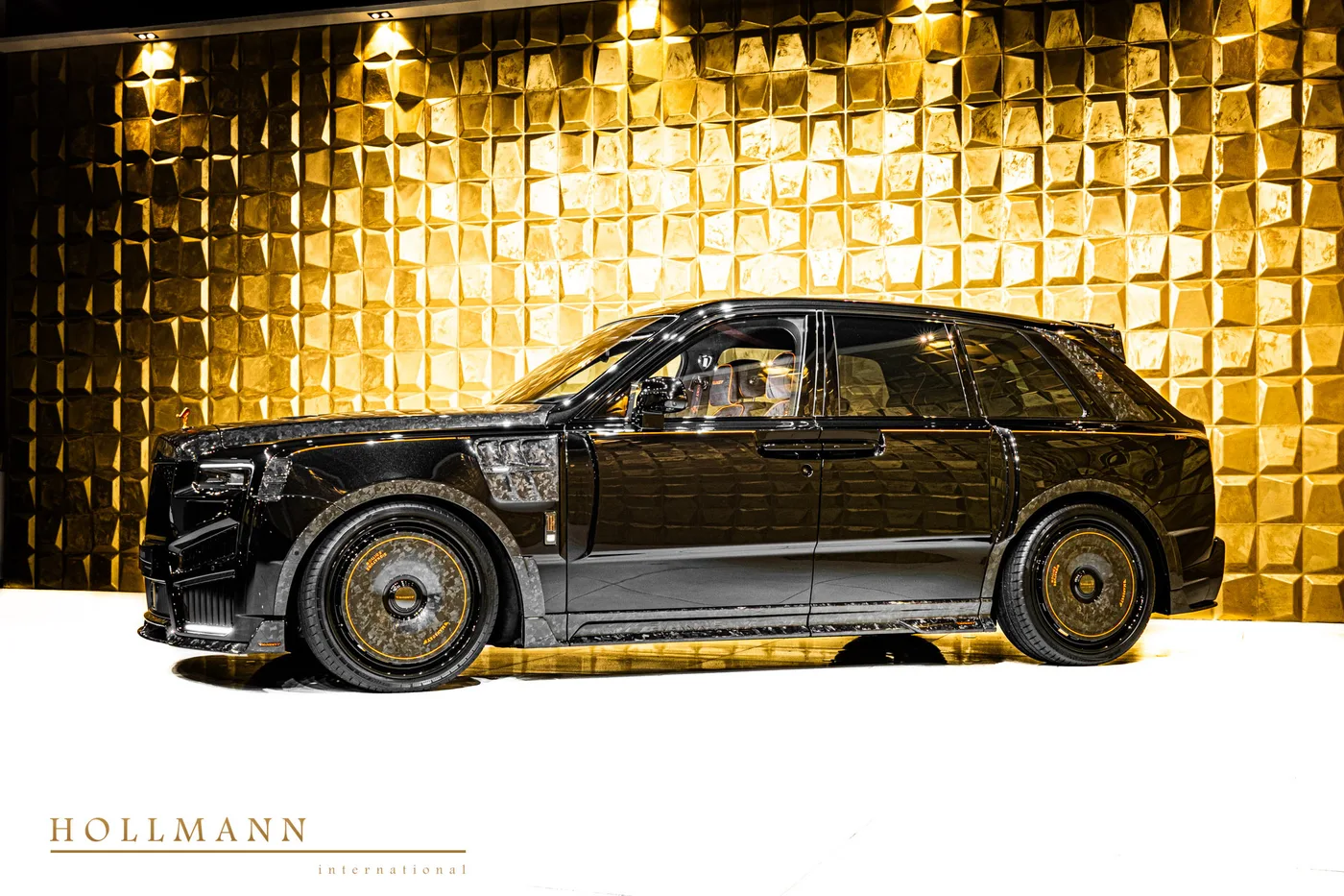 Rolls-Royce Cullinan angeboten von einem Fachhändler in Stuhr, Deutschland, Foto 4 von 8