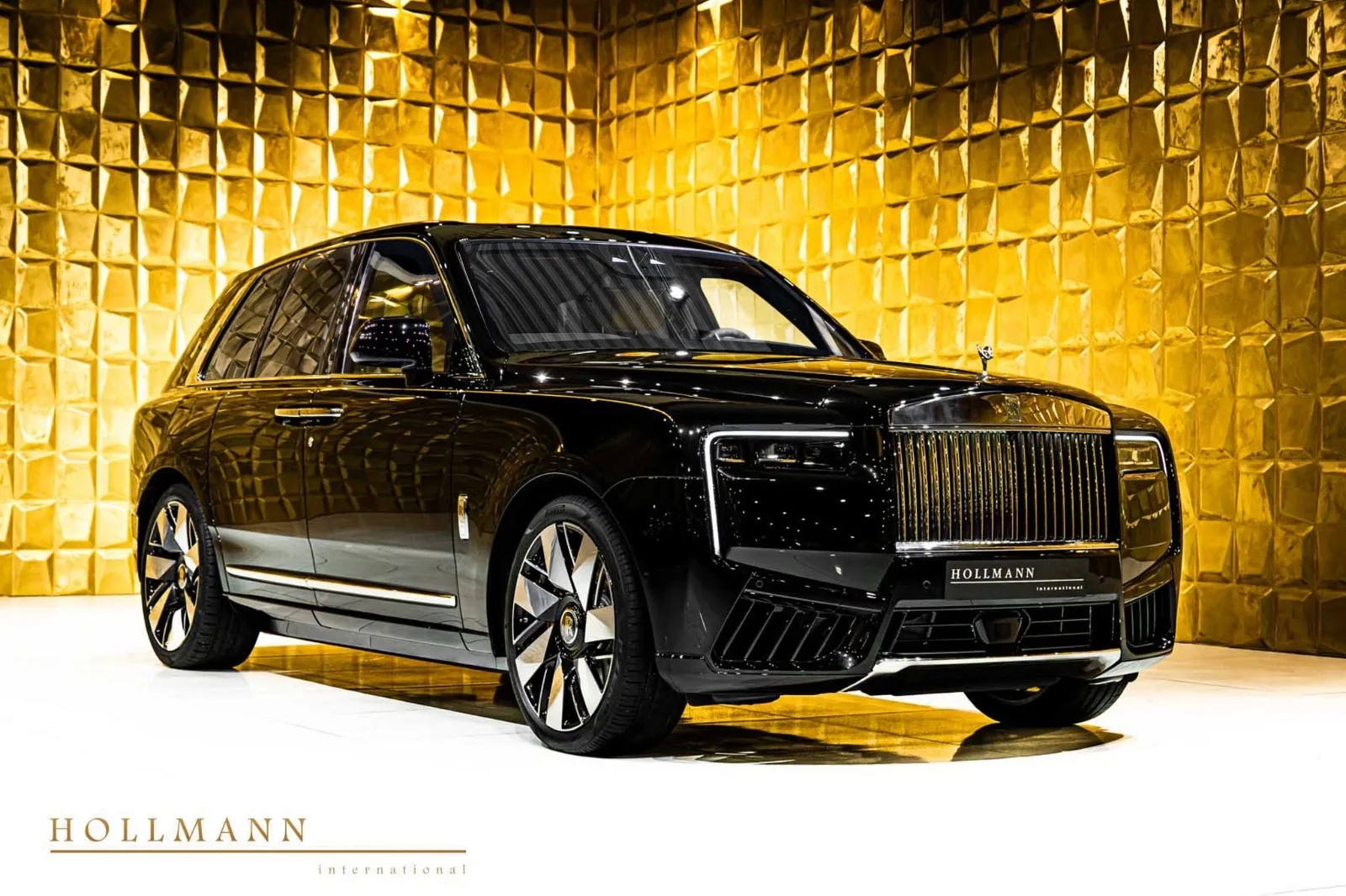 Rolls-Royce Cullinan armoured VR6 offered by a specialist dealer in Stuhr, Germany, main photo