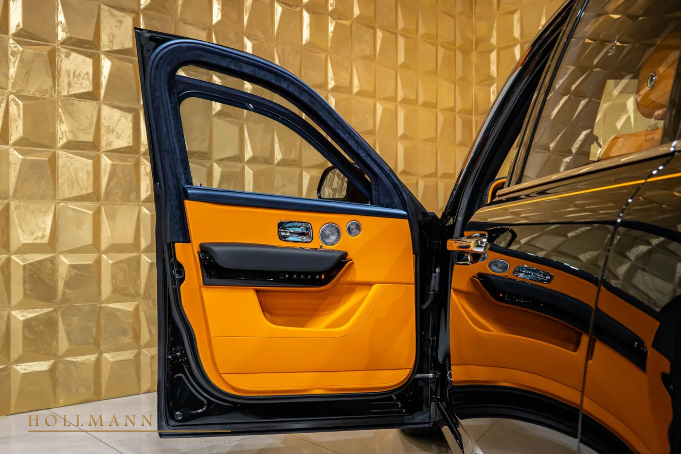 Rolls-Royce Cullinan armoured VR6 offered by a specialist dealer in Stuhr, Germany, photo 7 of 8