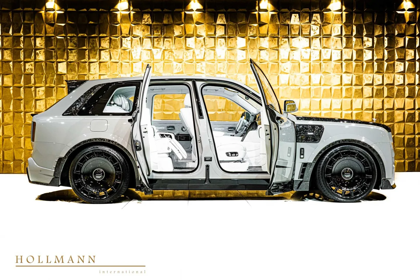 Rolls-Royce Cullinan angeboten von einem Fachhändler in Stuhr, Deutschland, Foto 6 von 8