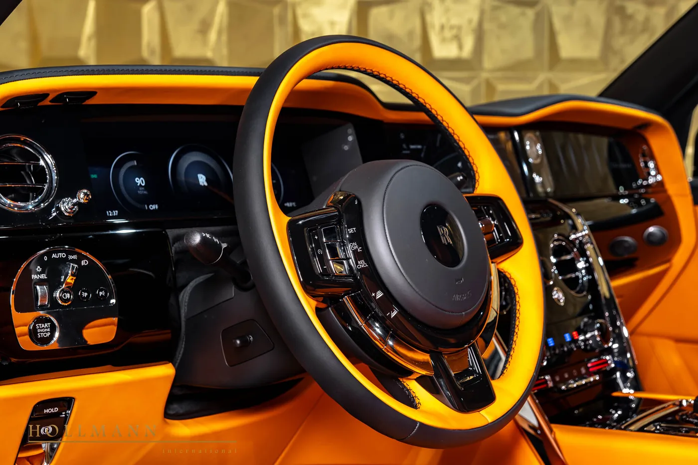 Rolls-Royce Cullinan angeboten von einem Fachhändler in Stuhr, Deutschland, Foto 8 von 8