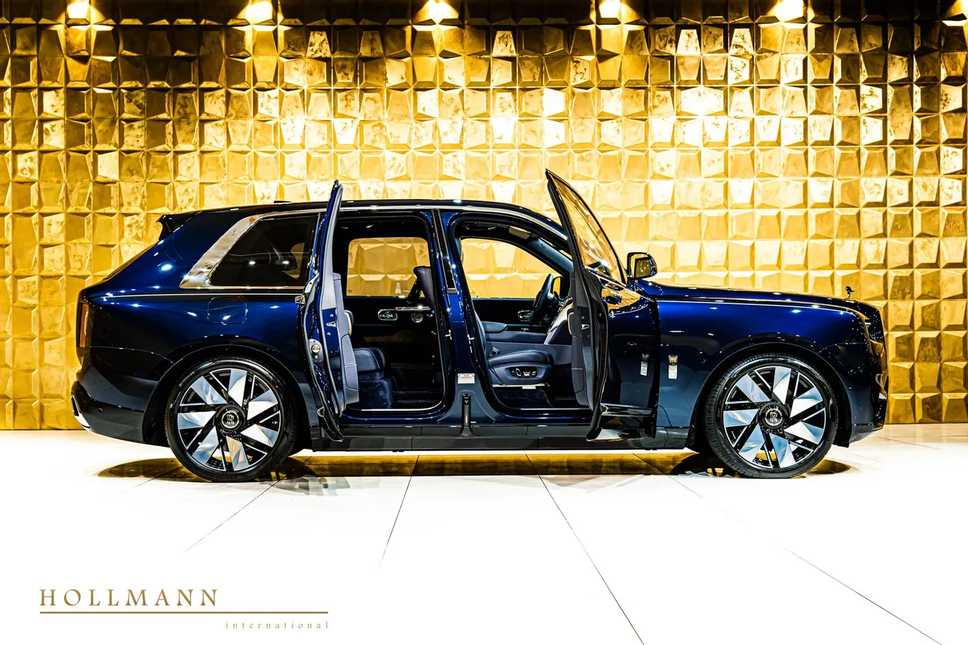 Rolls-Royce Cullinan angeboten von einem Fachhändler in Stuhr, Deutschland, Foto 7 von 8