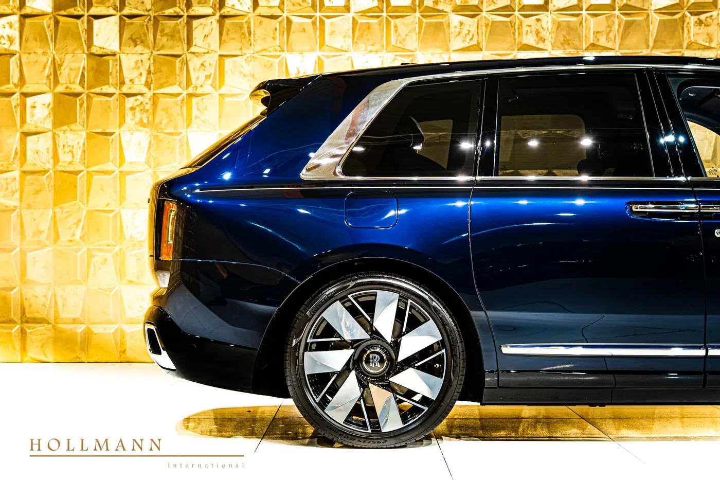 Rolls-Royce Cullinan angeboten von einem Fachhändler in Stuhr, Deutschland, Foto 8 von 8