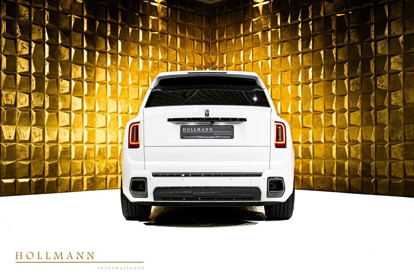 Rolls-Royce Cullinan Black Badge proposée par un concessionnaire spécialisé à Stuhr, Allemagne, photo 6 sur 8