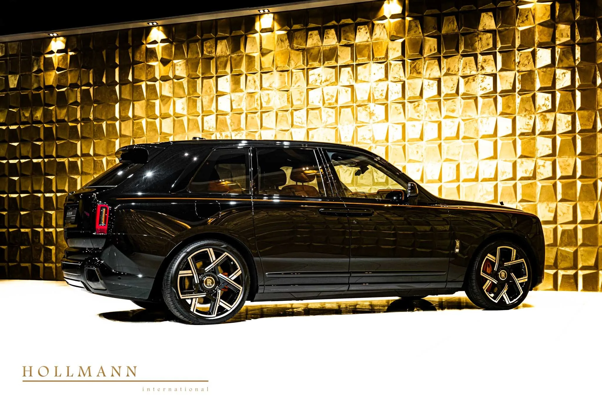 Rolls-Royce Cullinan Series II Black Badge, 3/23