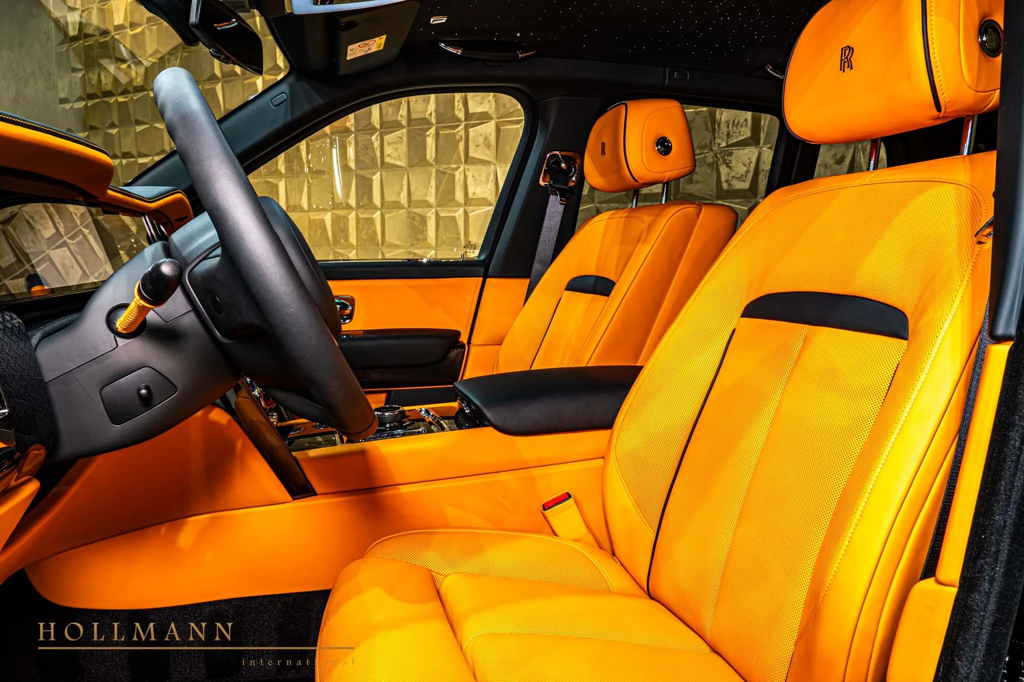 Rolls-Royce Cullinan Series II Black Badge, 10/23