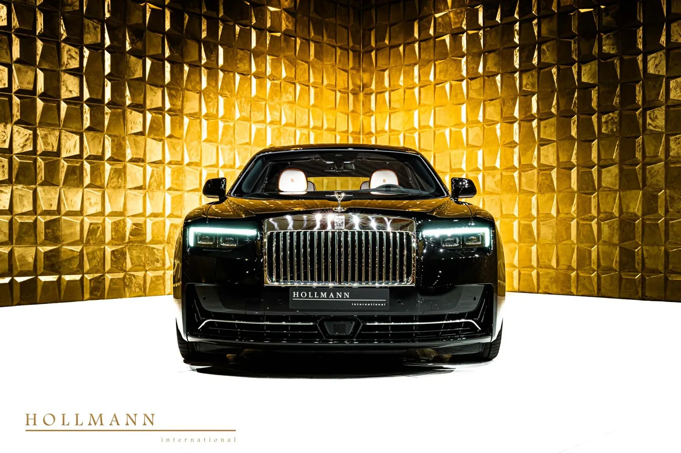 Rolls-Royce Ghost Extended sold by a specialist dealer in Stuhr, Germany, photo 3 of 8