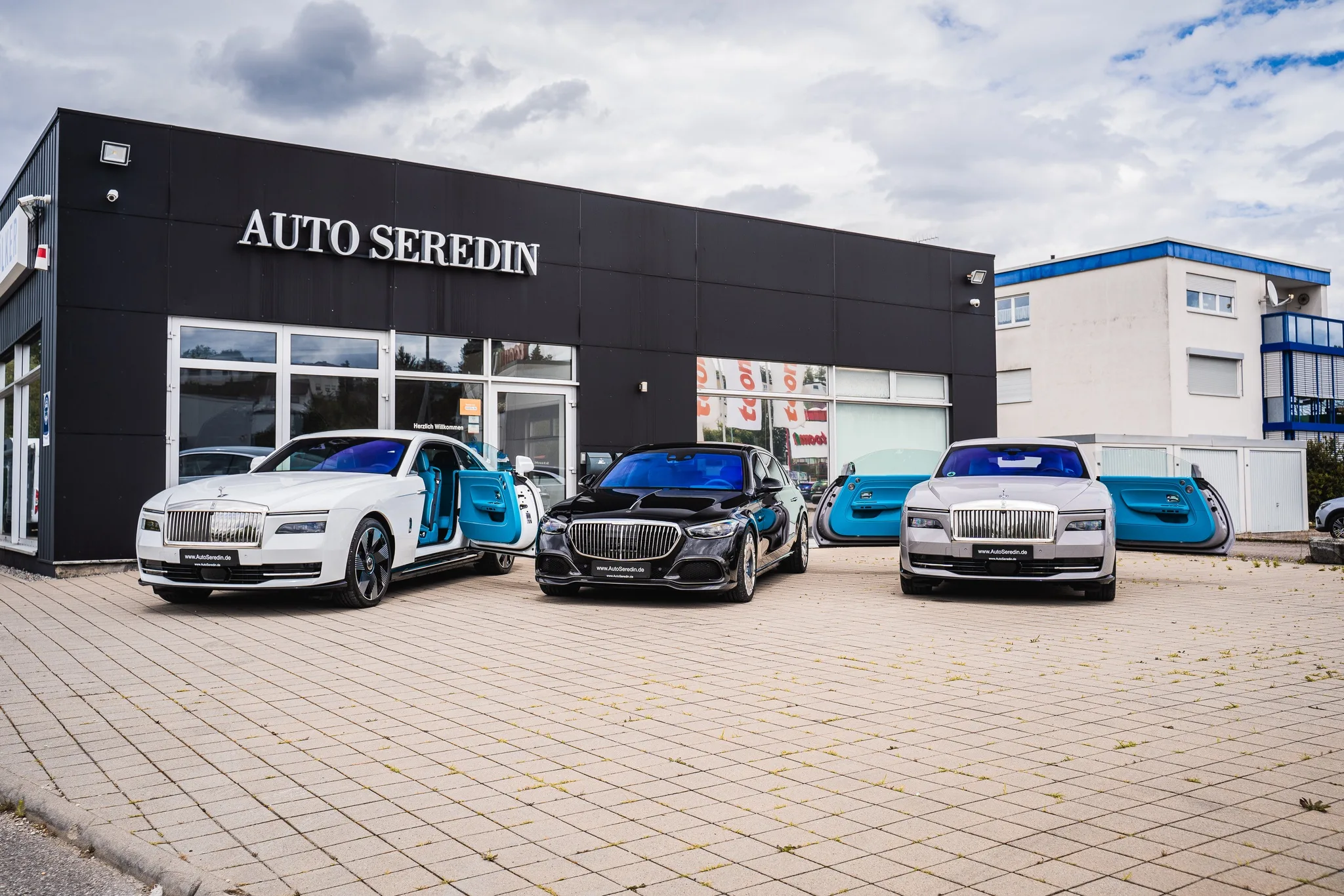 Rolls-Royce Ghost Black Badge angeboten von einem Fachhändler in Hechingen, Deutschland, Hauptfoto