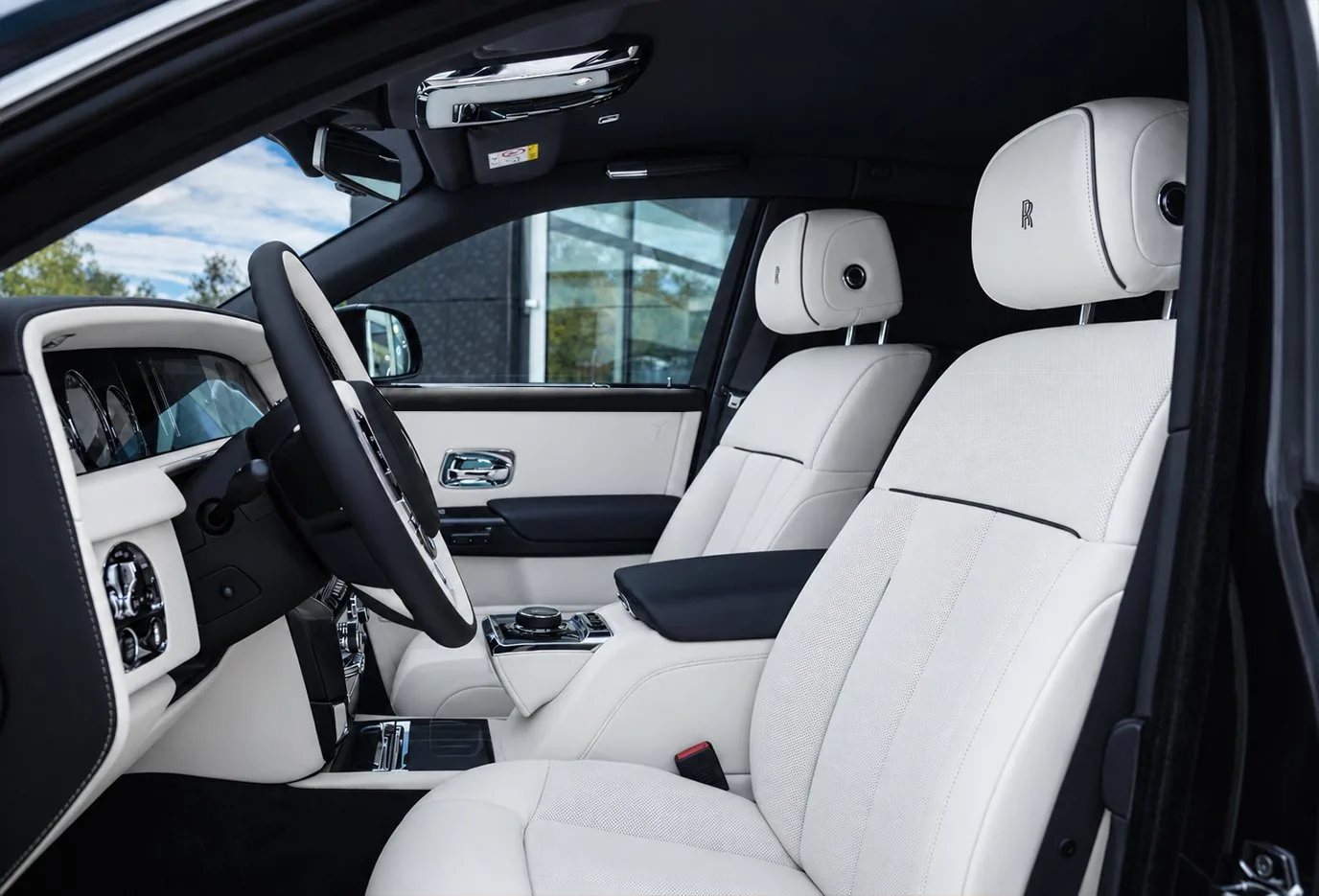 Rolls-Royce Phantom Extended Series II, 6/9