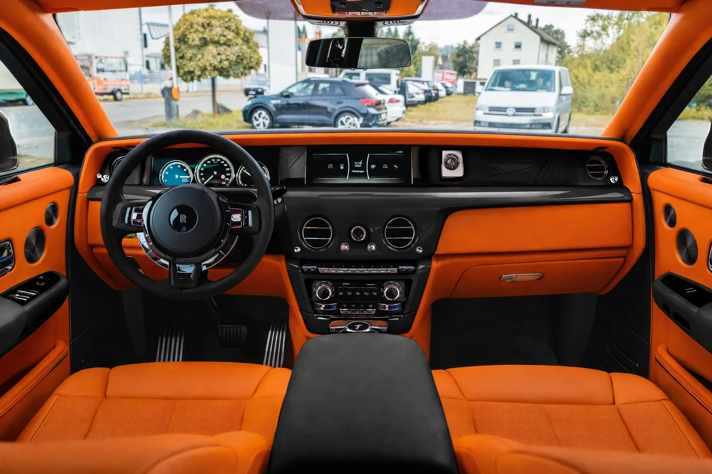Rolls-Royce Phantom Extended offered by a specialist dealer in Hechingen, Germany, photo 6 of 15
