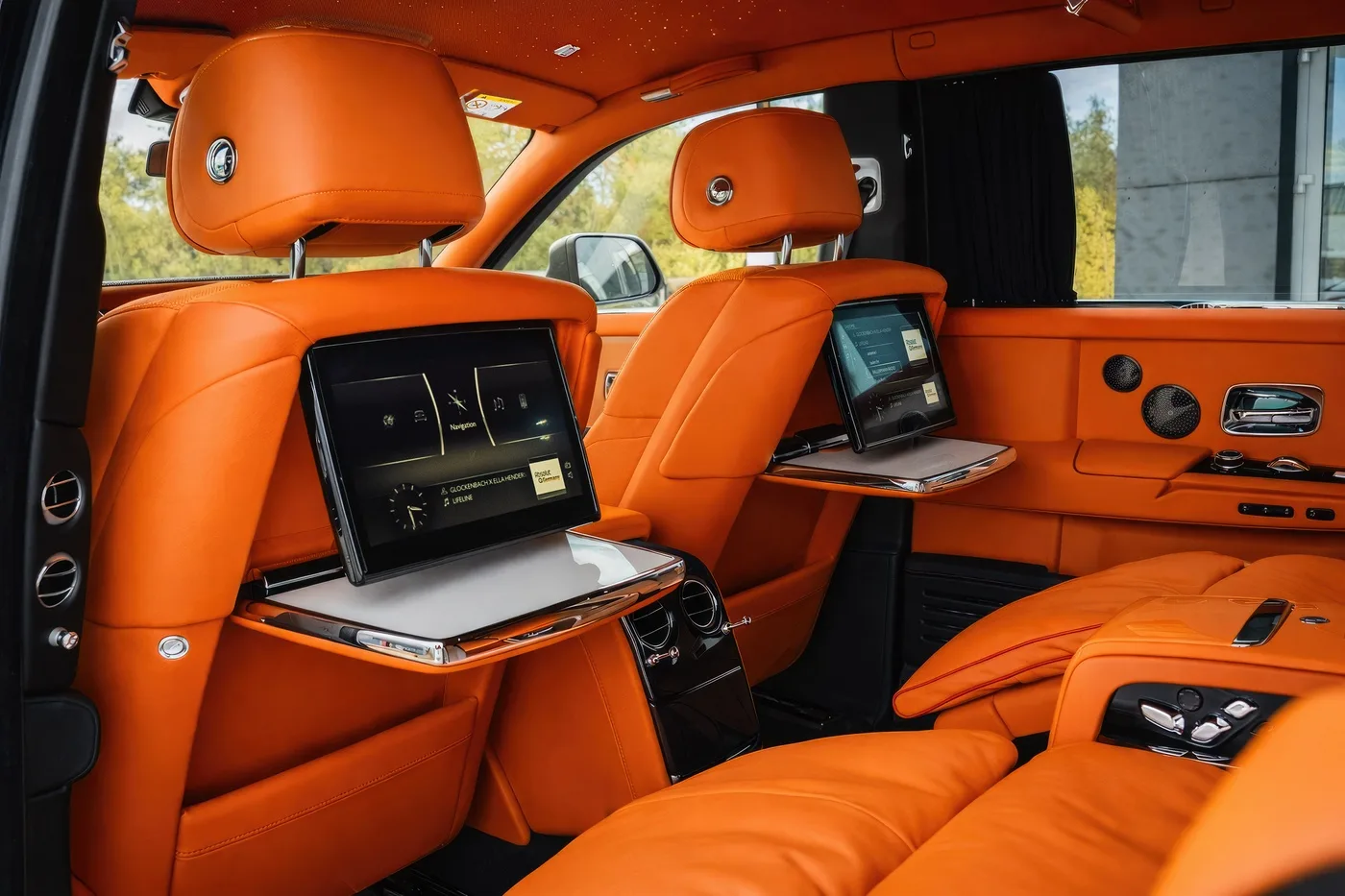 Rolls-Royce Phantom Extended offered by a specialist dealer in Hechingen, Germany, photo 10 of 15