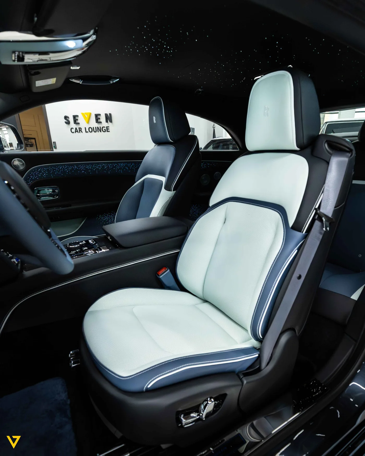 Rolls-Royce Spectre Black Badge offered by a supercar dealer in Riyadh, Saudi Arabia, photo 7 of 19
