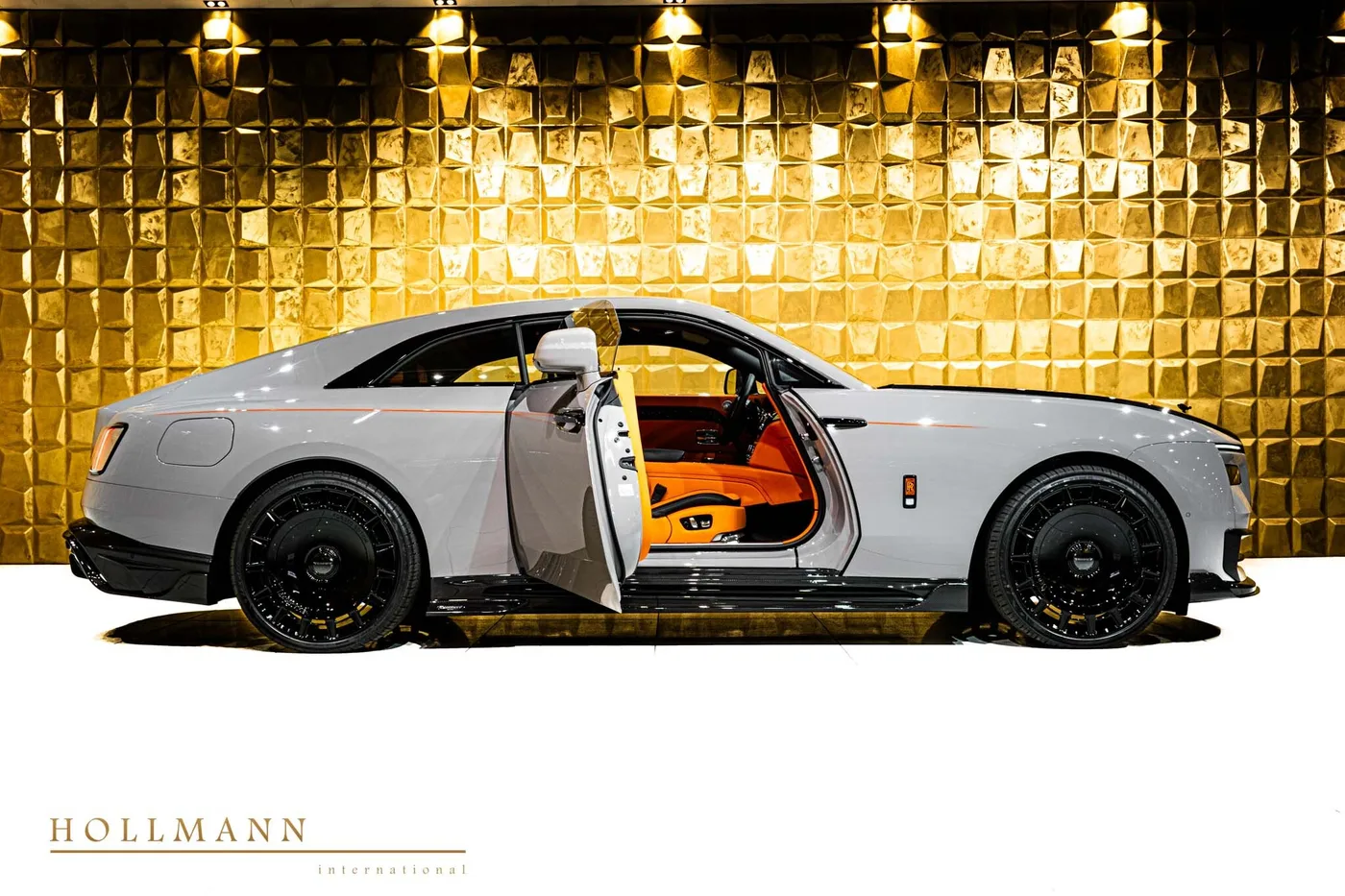 Rolls-Royce Spectre proposée par un concessionnaire spécialisé à Stuhr, Allemagne, photo 3 sur 8