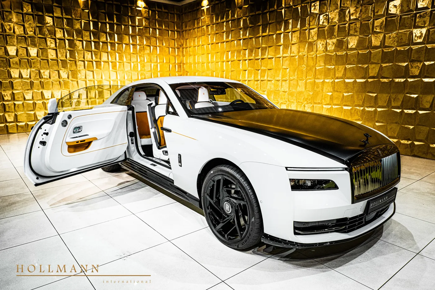 Rolls-Royce Spectre Black Badge angeboten von einem Fachhändler in Stuhr, Deutschland, Foto 2 von 8