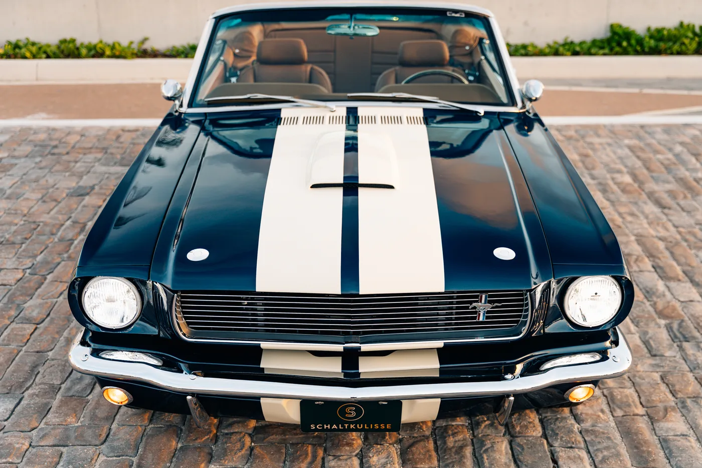 Shelby Mustang GT350 Convertible proposée par un concessionnaire spécialisé à Miami, États-Unis, photo 11 sur 15