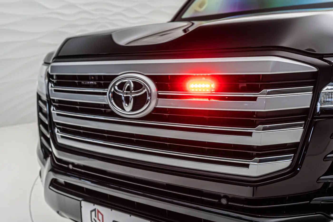 Toyota Land Cruiser 300 offered by a specialist dealer in Sengenthal, Germany, photo 10 of 10