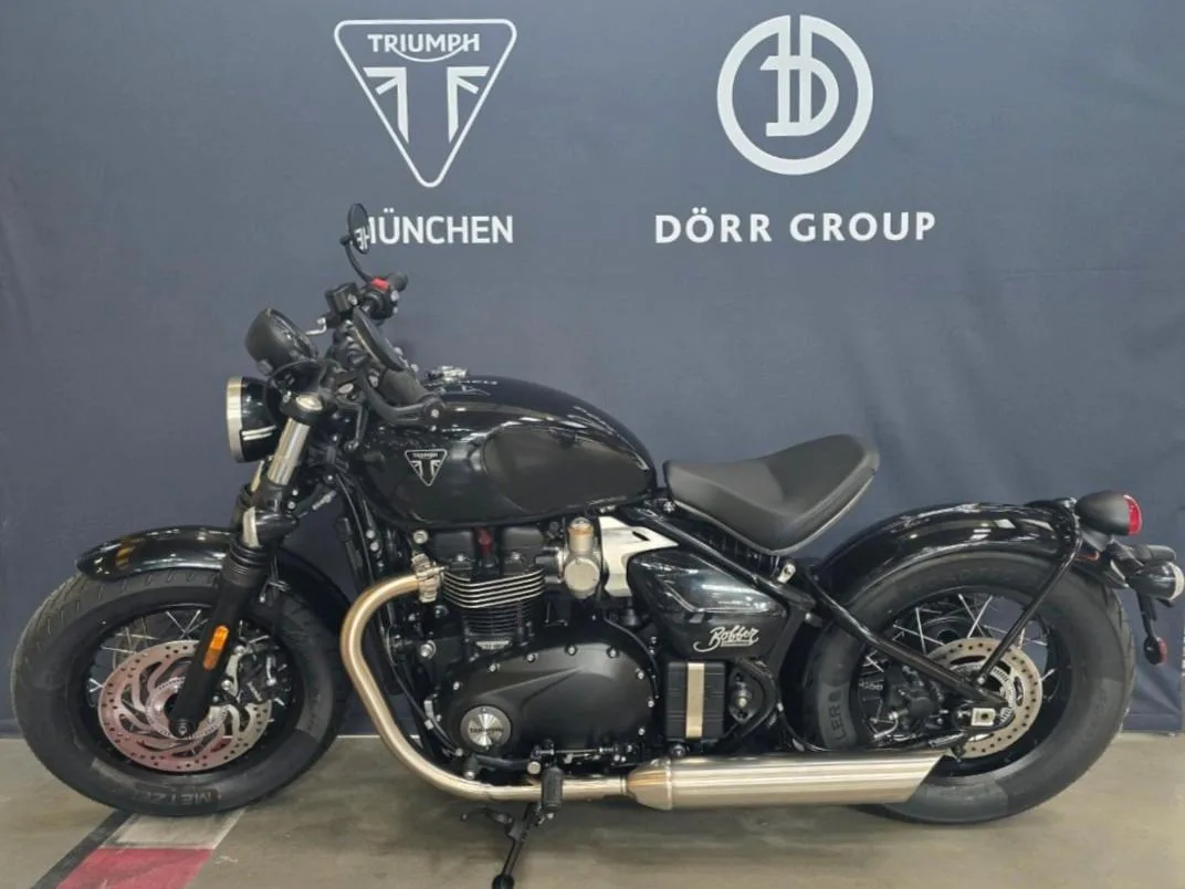 Triumph Bonneville Bobber, 3/12