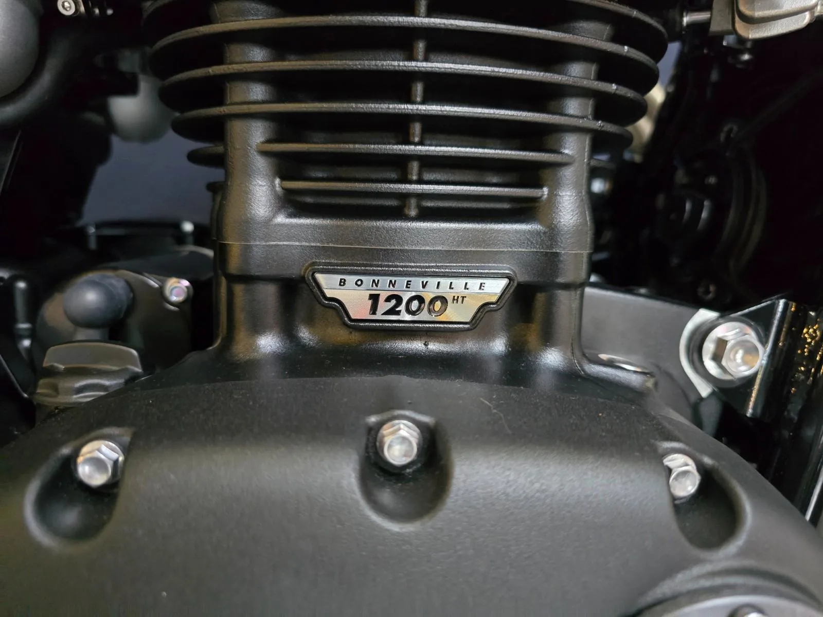 Triumph Bonneville Bobber, 8/12