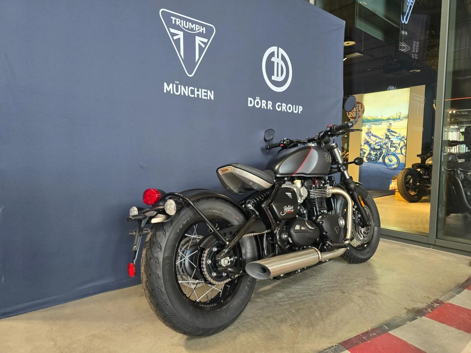 Triumph Bonneville Bobber, 4/9