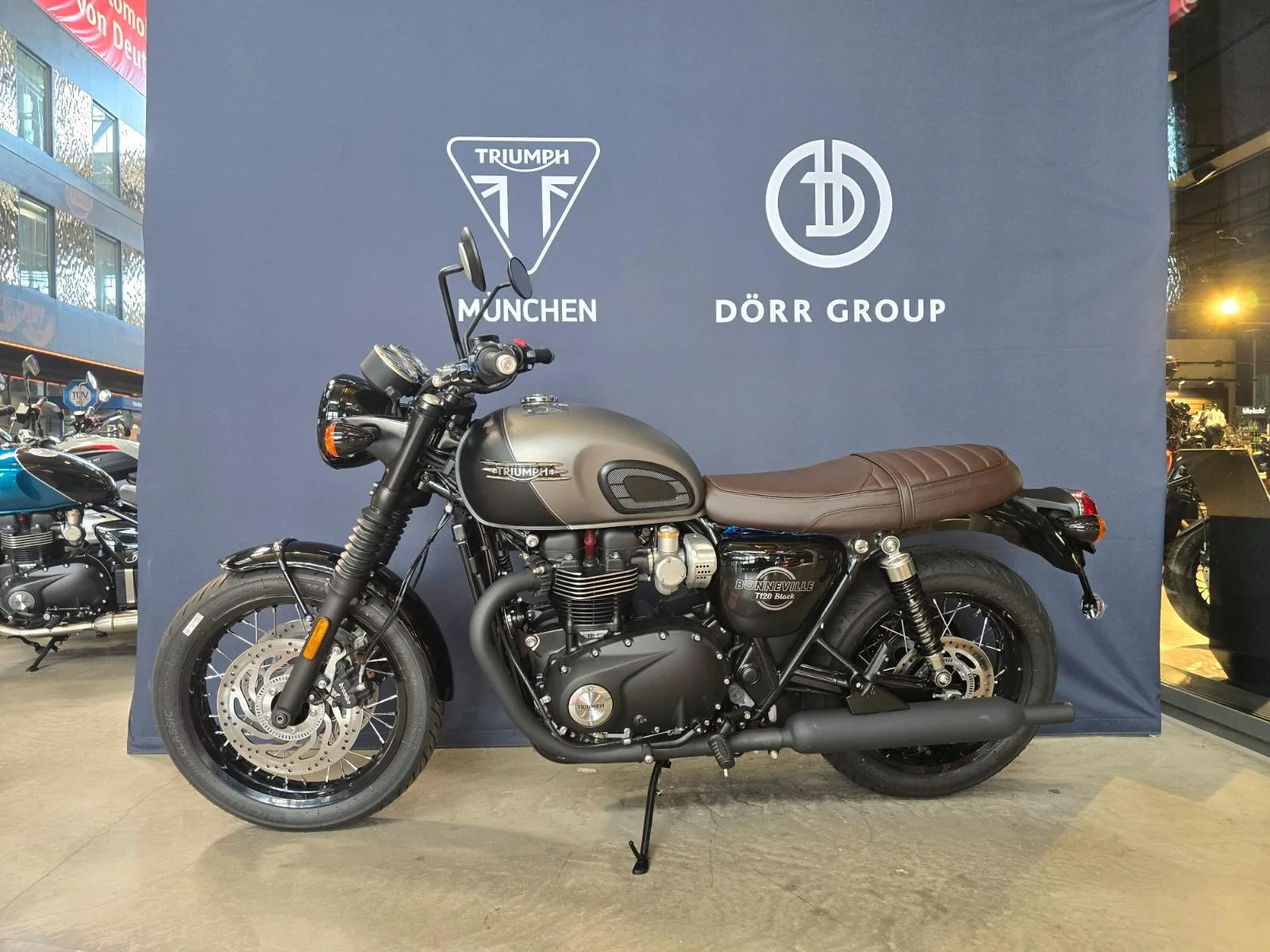 Triumph Bonneville T120 Black, 3/8