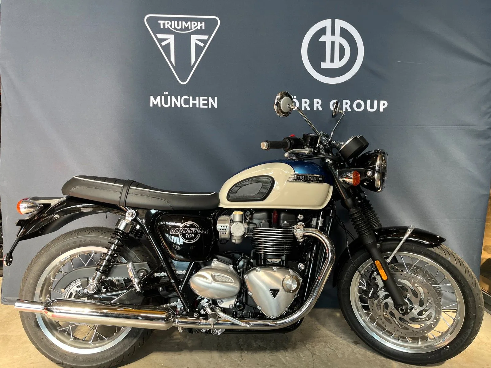 Triumph Bonneville T120, 2/2