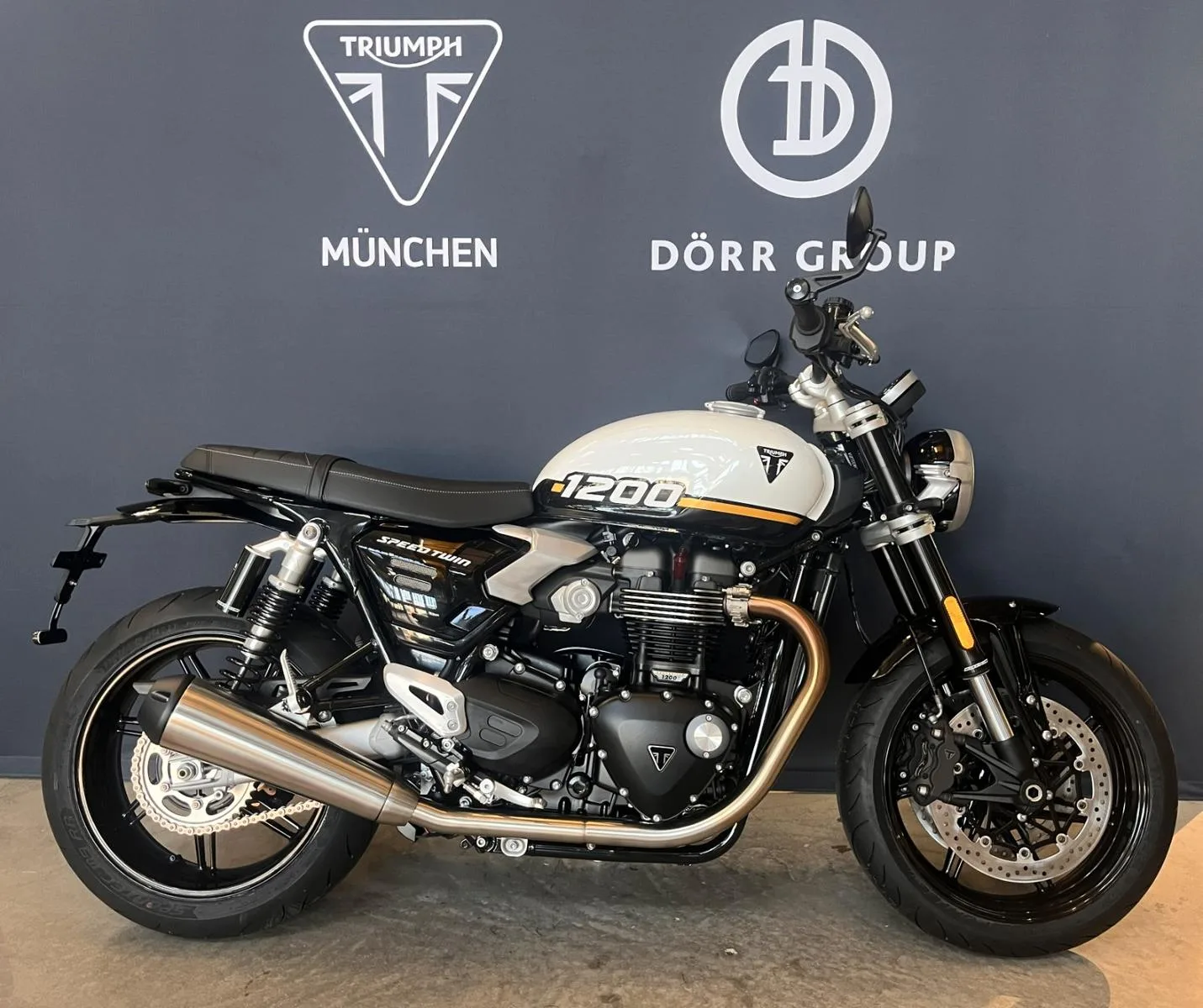 Triumph Speed Twin 1200, 2/2