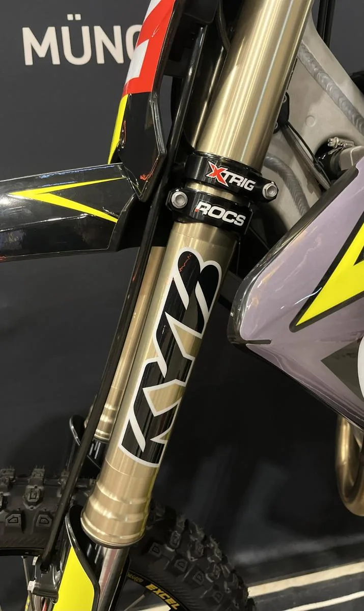 Triumph TF 450-X, 6/8
