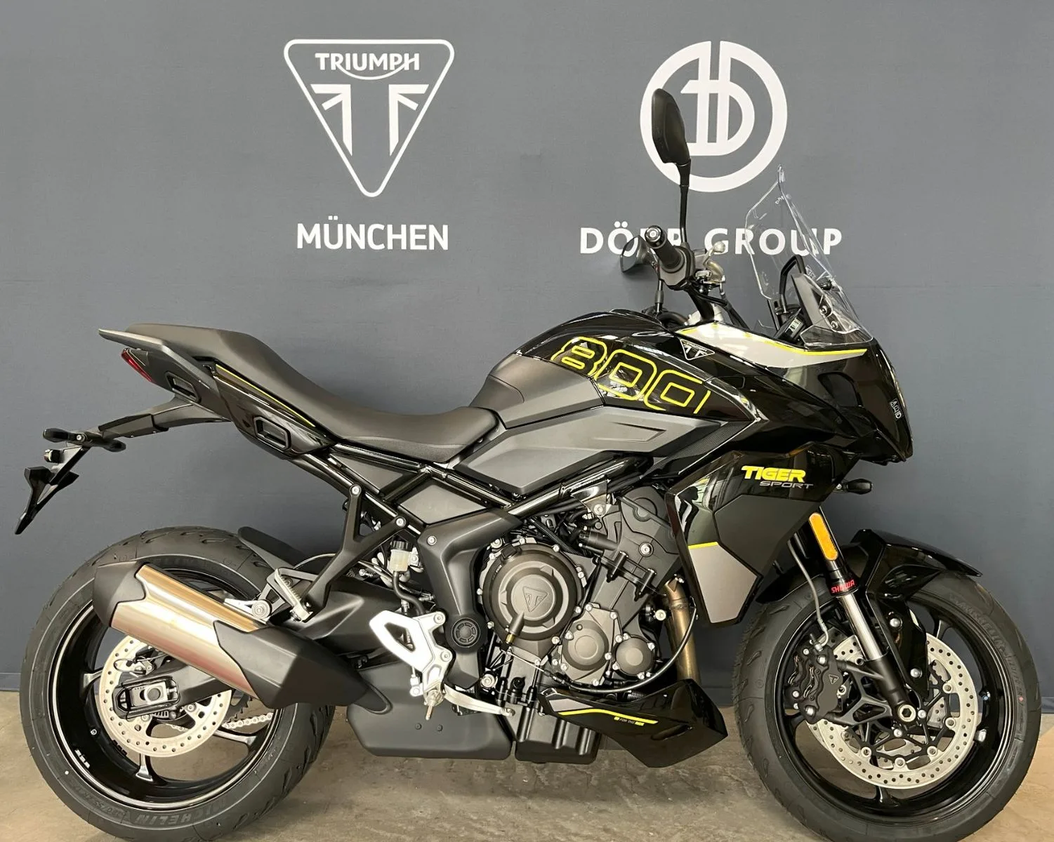 Triumph Tiger Sport 800 proposée par un concessionnaire agréé à Munich, Allemagne, photo principale