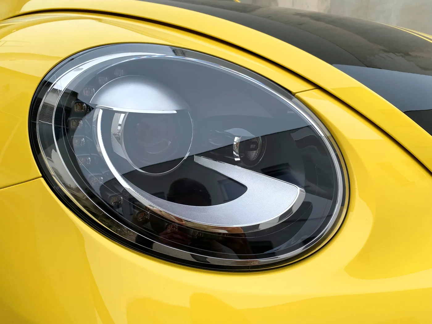 2013 Volkswagen Beetle 2.0 TSi "GSR" proposée par un spécialiste de la voiture de collection à Lindau, Allemagne, photo 6 sur 21