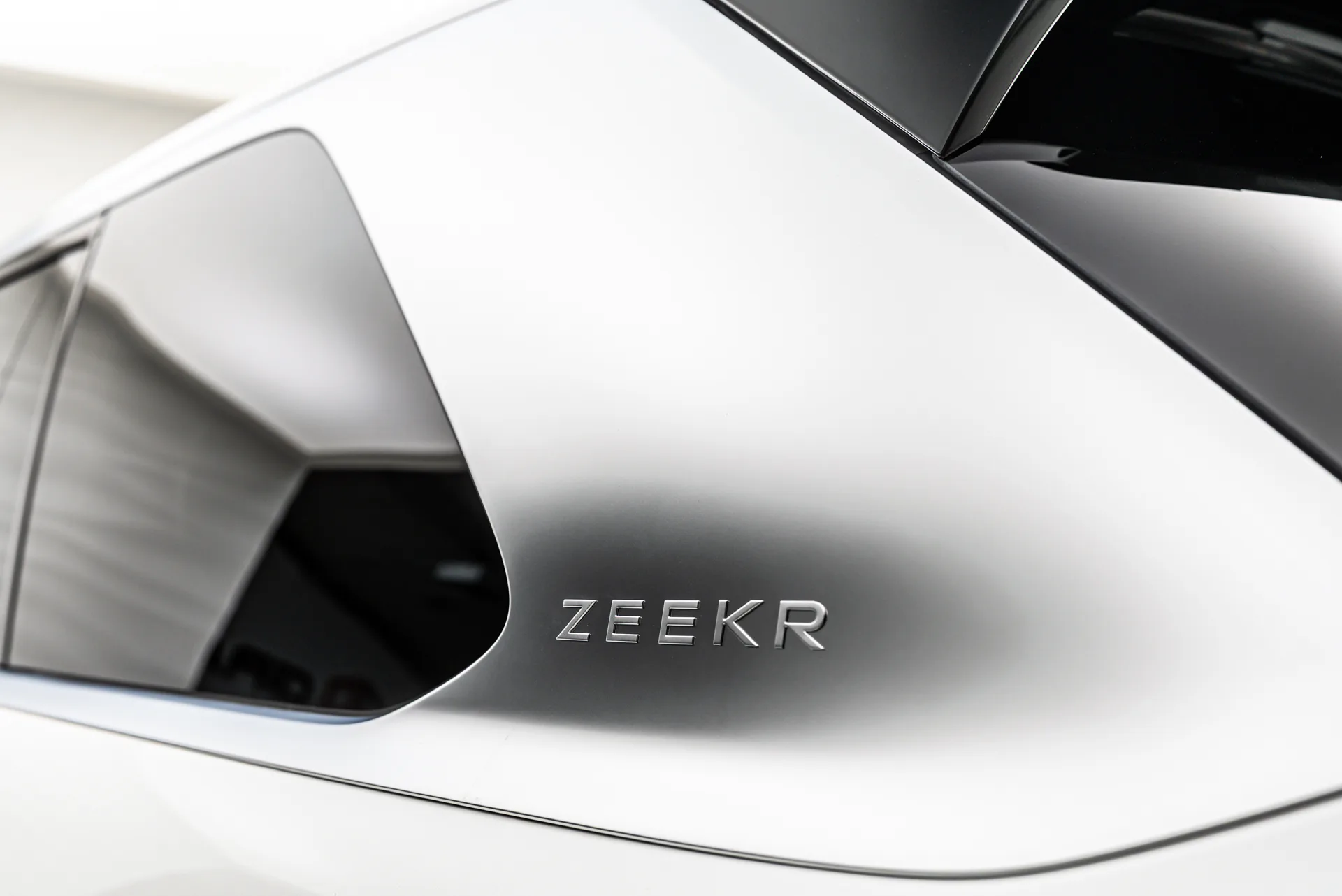 Zeekr 9X Ultra, 70 kWh, 13/30