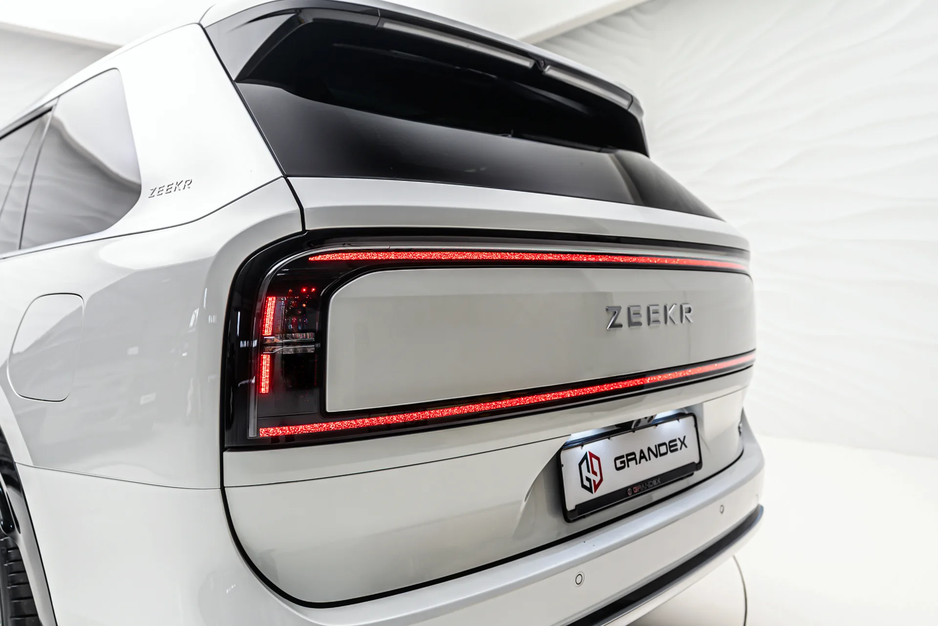 Zeekr 9X Ultra, 70 kWh, 14/30