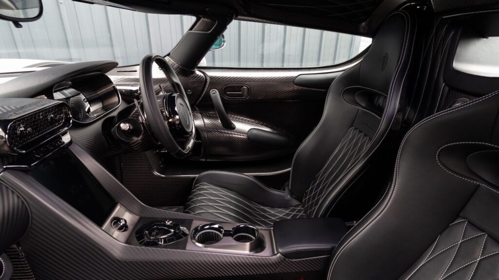 Koenigsegg Regera for sale - Luxury Car Broker - LUSSO